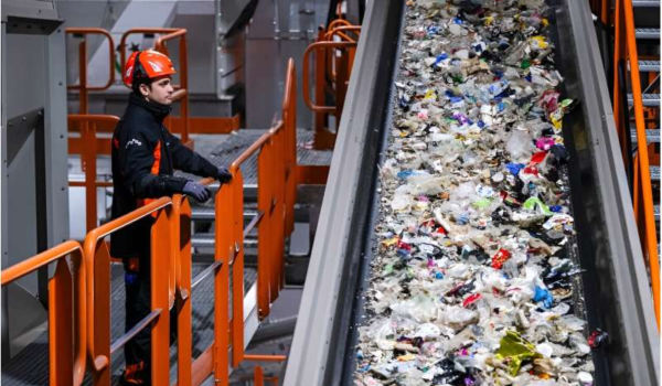سوئد و افزایش بازیافت پلاستیک با کارخانه های بزرگ