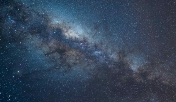 محققان قدیمی‌ترین ستاره‌های کیهان را که در دور کهکشان خودمان می‌چرخند کشف کردند