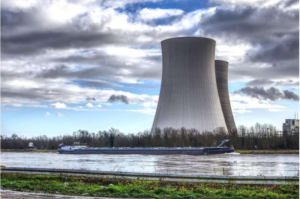 ترجیح کارشناسان بر سرمایه گذاری در انرژی های تجدیدپذیربجای انرژی هسته ای