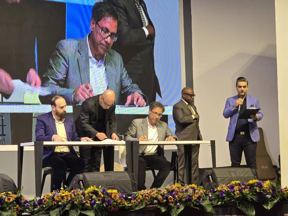 ایران در مسیر پیشتازی فناورانه؛ اینوتکس ۱۴۰۴ صحنه تلاقی نخبگان، صنعت و دیپلماسی نوآوری ایران در مسیر پیشتازی فناورانه؛ اینوتکس ۱۴۰۴ صحنه تلاقی نخبگان، صنعت و دیپلماسی نوآوری
