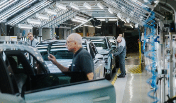 شرکت Xpeng چین با همکاری شرکت Magna Steyr اتریش، تولید خودروهای برقی را در اروپا آغاز کرد