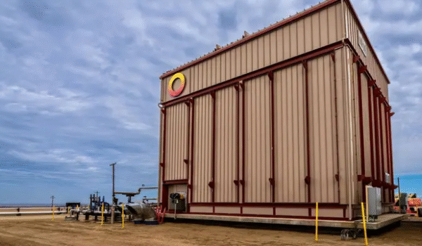 «بزرگترین» باتری حرارتی صنعتی جهان با آجر و انرژی خورشیدی کار می‌کند