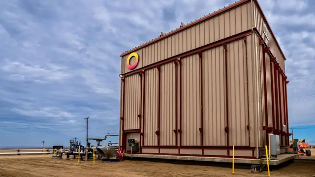 «بزرگترین» باتری حرارتی صنعتی جهان با آجر و انرژی خورشیدی کار می‌کند