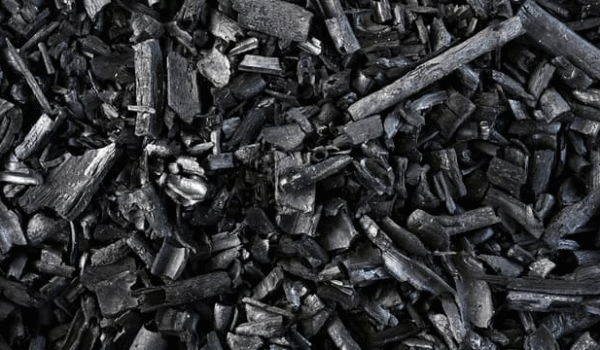 بیوچار ساخته شده از چوب به استحکامی در سطح فولاد در مواد پایدار دست می‌یابد