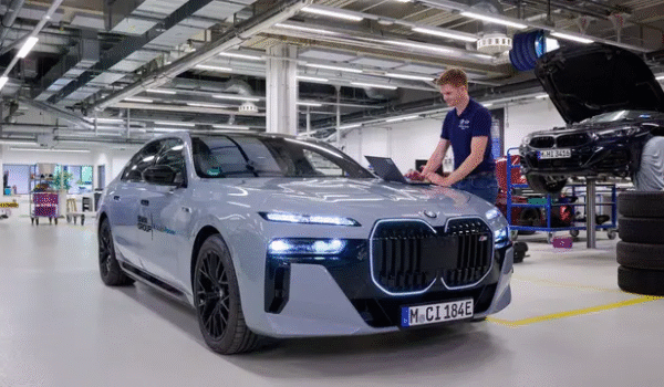 بی‌ام‌و و سامسونگ، برای پشتیبانی از فناوری باتری حالت جامد به برد دو برابر، متحد می‌شوند