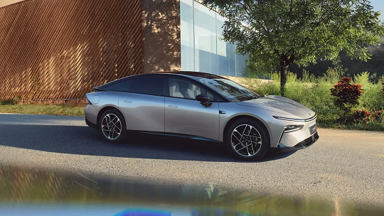 اولین باتری تقویت‌شده‌ خودروی برقی هیبریدی جهان با تعریف هوش مصنوعی