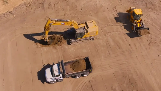 بزرگترین تجهیزات خودران تحت نظارت در حوزه ساخت و ساز برای حفاری‌های انبوه راه‌اندازی می‌ شود