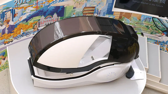 ماشین انسان شویی ژاپنی که می‌تواند در عرض ۱۵ دقیقه از سر تا پا را تمیز کند