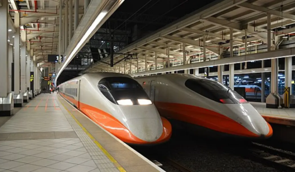 کره جنوبی از فناوری اصلی دومین قطار سریع جهان با سرعت ۲۲۹ مایل در ساعت رونمایی کرد
