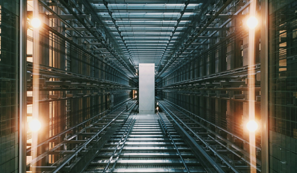 صنعت می‌گوید کارخانه‌های بزرگ هوش مصنوعی اتحادیه اروپا نیاز به بازنگری دارند