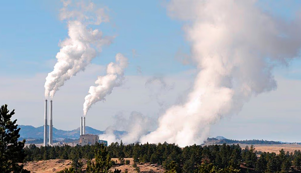 ارتباط بین تولید ناخالص داخلی و افزایش انتشار گازهای گلخانه‌ای در حال از بین رفتن است.